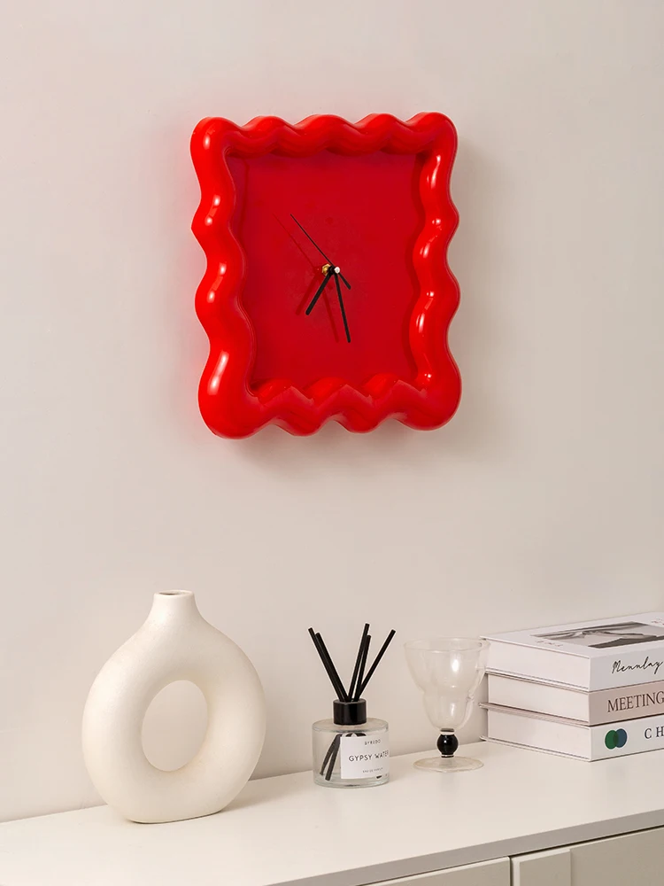 2pcsCreative simple living room decorative painting home decoration cream biscuit shape wall mounted clock