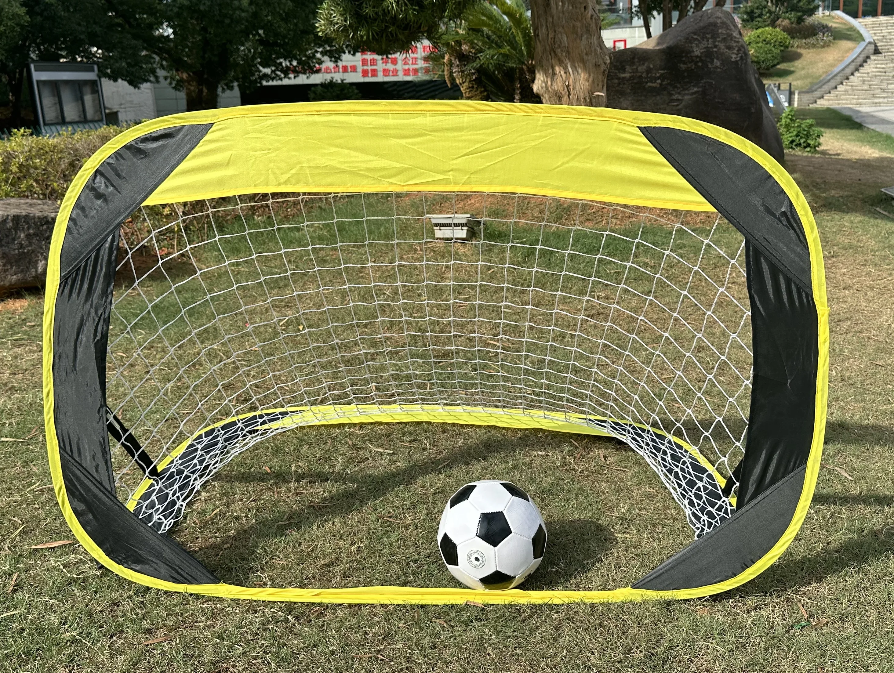 Porta de fútbol emergente de alta calidad para entrenamiento al aire libre/interiores Diseño plegable de portería de fútbol portátil