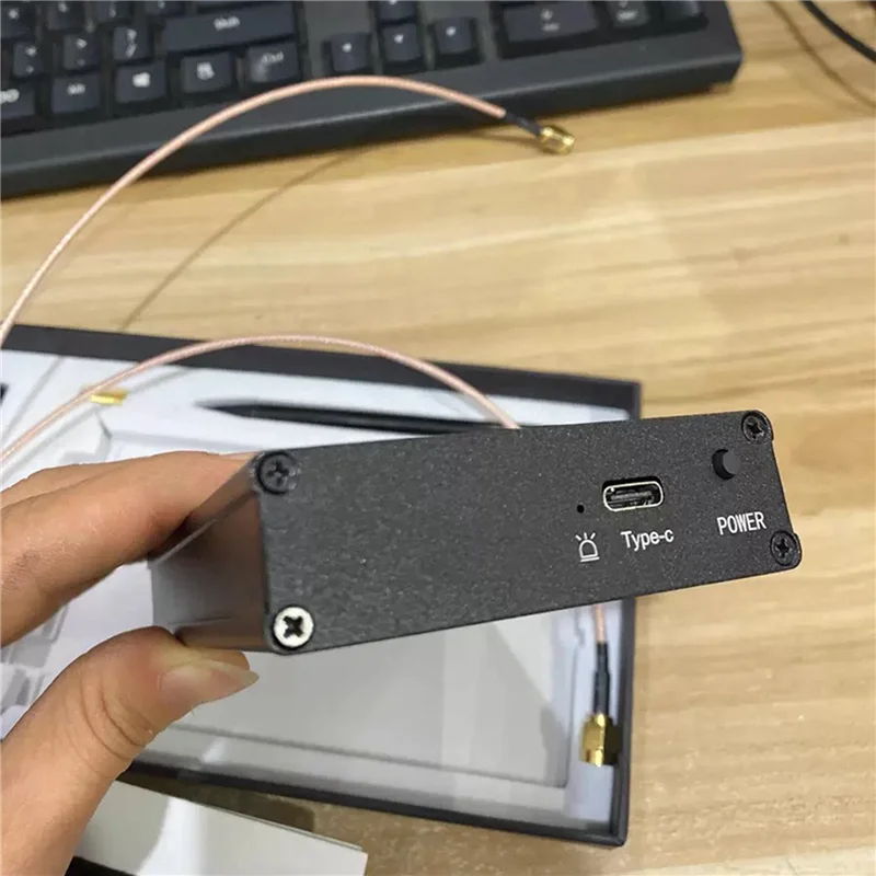 ABRW-2X 新しい SA6 ポータブル 6Ghz スペクトラム アナライザー & 信号発生器 TO、2G、3G、4G、LTE、CDMA、DCS、GSM、GPRS、GLONASS