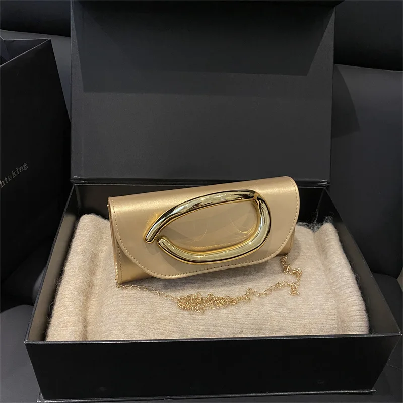 

Elegant Chain Shoulder Bag 2025 New for Women, Luxury Quilted Crossbody Purse, Fashionable Small Clutch for All Occasions