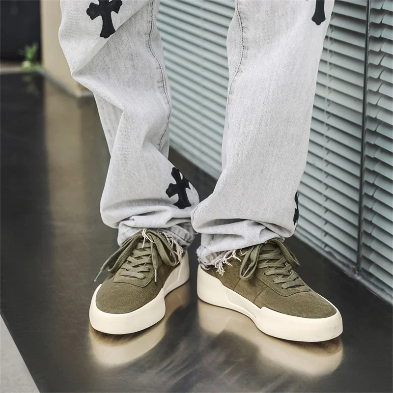 

Low-top Sneakers Men's Lace-up Casual Shoes New Men's Breathable Soft-soled Anti-slip Comfortable Flat Board Shoes Minimalist