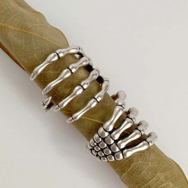 خاتم جمجمة داكن أنيق للنساء والرجال بتصميم متخصص هدية مجوهرات راحة اليد