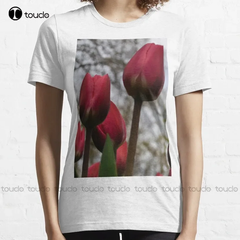 Keukenhof Gardens, The Netherlands Classic T-Shirt Designer T Shirts For Men Custom Gift Xs-5Xl All Seasons Breathable Cotton
