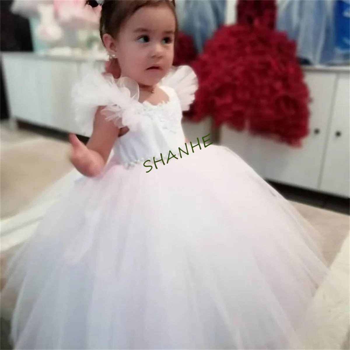 Luxury Pearls Flower Girls Dresses Princess Ball Gown Illisuion Jewel Neck Gold Line Butterfly Lovely Birthday Dress Bow Kids