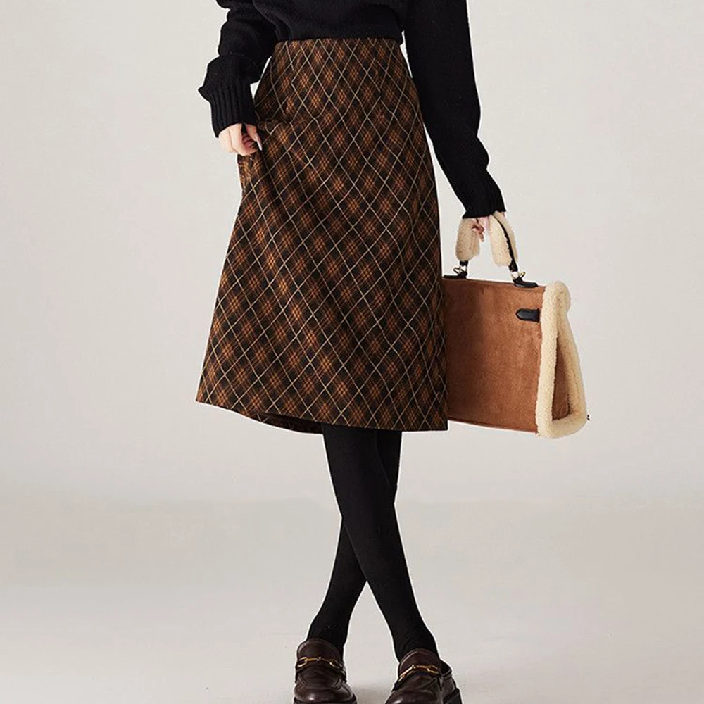 Retro woolen plaid skirt 2025 autumn  winter split-ended medium and long new high-waisted and thin plaid straight skirt