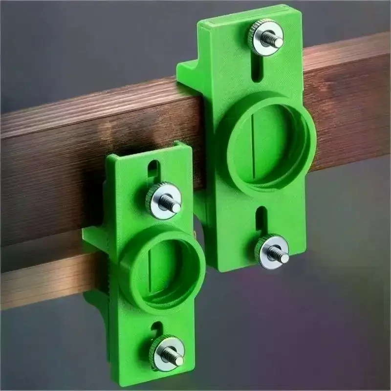 

Многофункциональный ручной инструмент для нанесения клея на кромки при обработке дерева: дозатор-щетка с ограничителем для клея, регулируемое монтажное приспособление