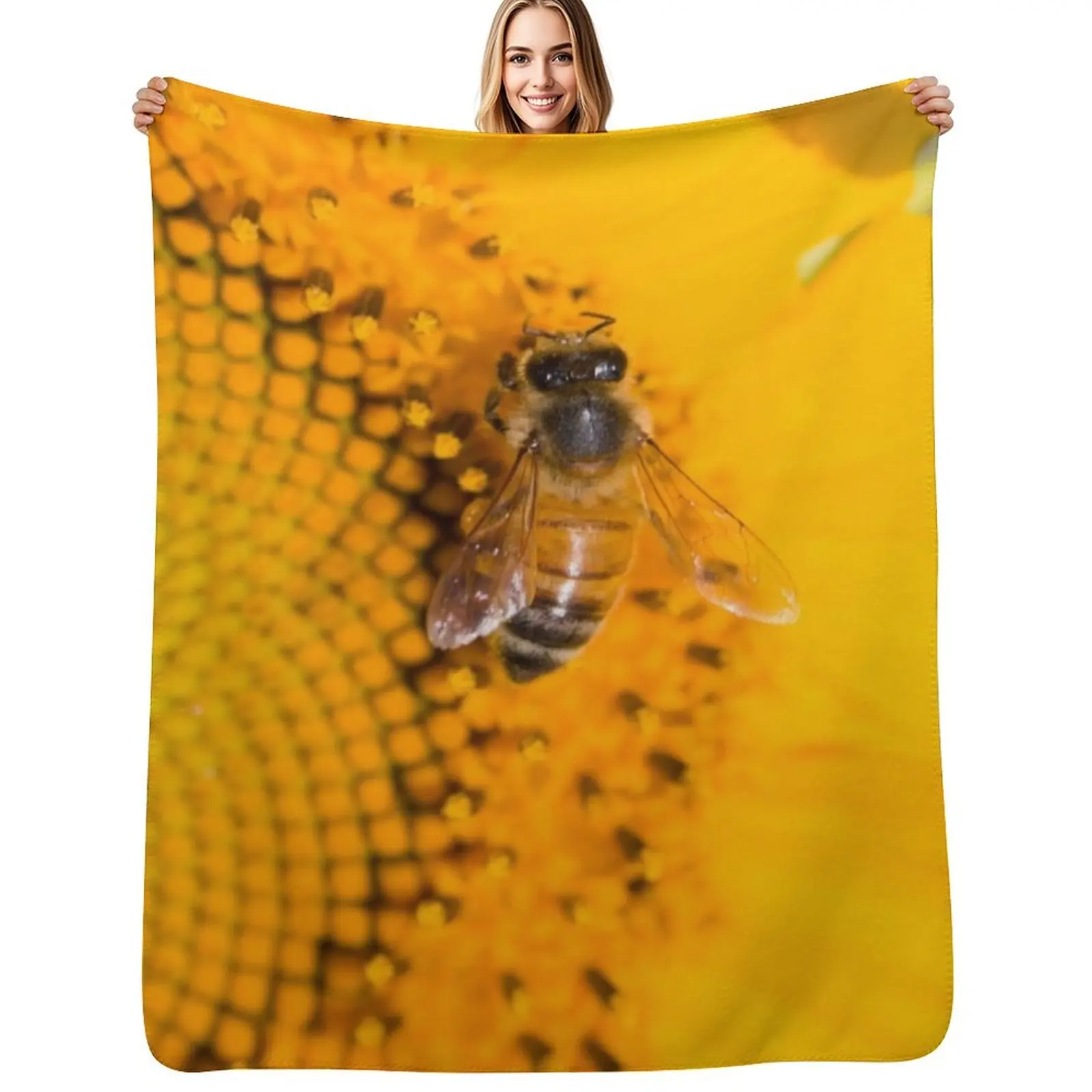 Honey Bee 3 Throw Blanket for winter Fashion Sofas christmas gifts Single Decorative Beds Softest Blankets