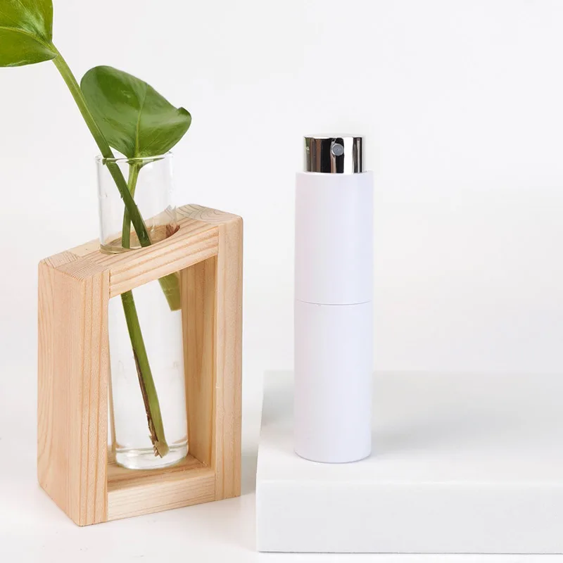 Portable 10ml Perfume Sprayer Refillable Empty Cologne Atomizer Bottle Fine Mist Dispenser for Travel Handbag Pocket Daily Carry view 3