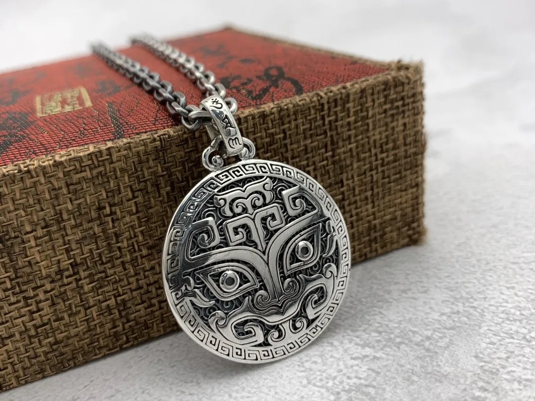 

S925 sterling silver retro personalized taoxiao hollow fu character peace buckle women's lanyard pendant