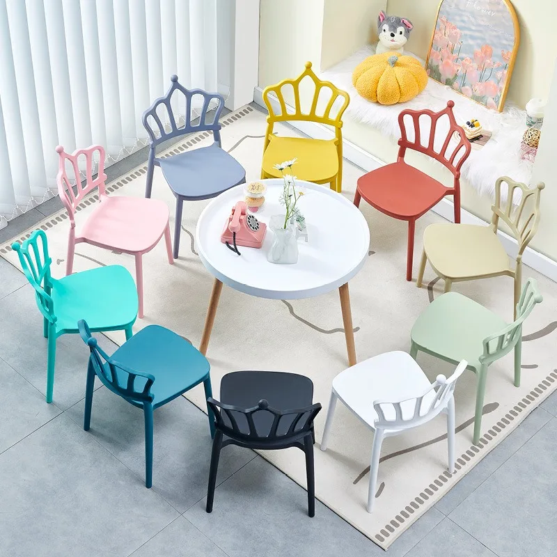 crown-style-5pcs-lightweight-kids'-plastic-chiavari-chairs-set-multipurpose-for-living-room-restaurant-school-party-camping
