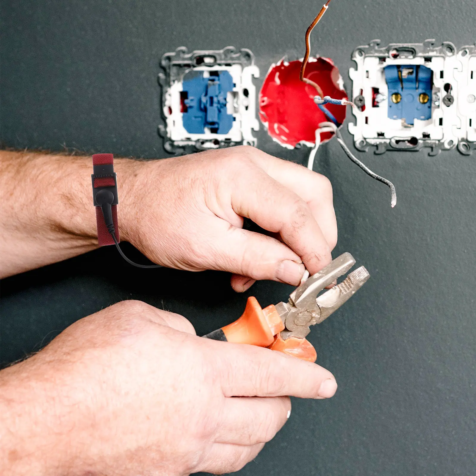 

5Pcs Adjustable Anti Static Wristband Esd Wrist Strap with Grounding Wire for Pc Building Laptop Repair Electrostatic Protection