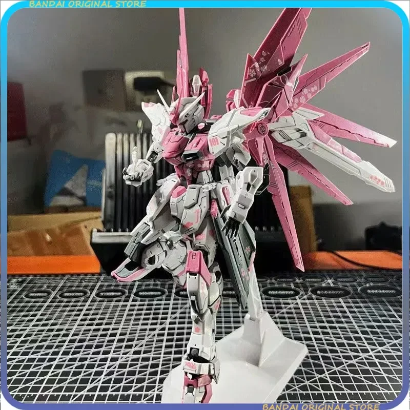 

【IN STOCK】DABAN MG 1/100 6650 cherry red Freedom 2.0 ZGMF-X10A Assembly Model Kit Collector's Grade Action Figure Robot Model