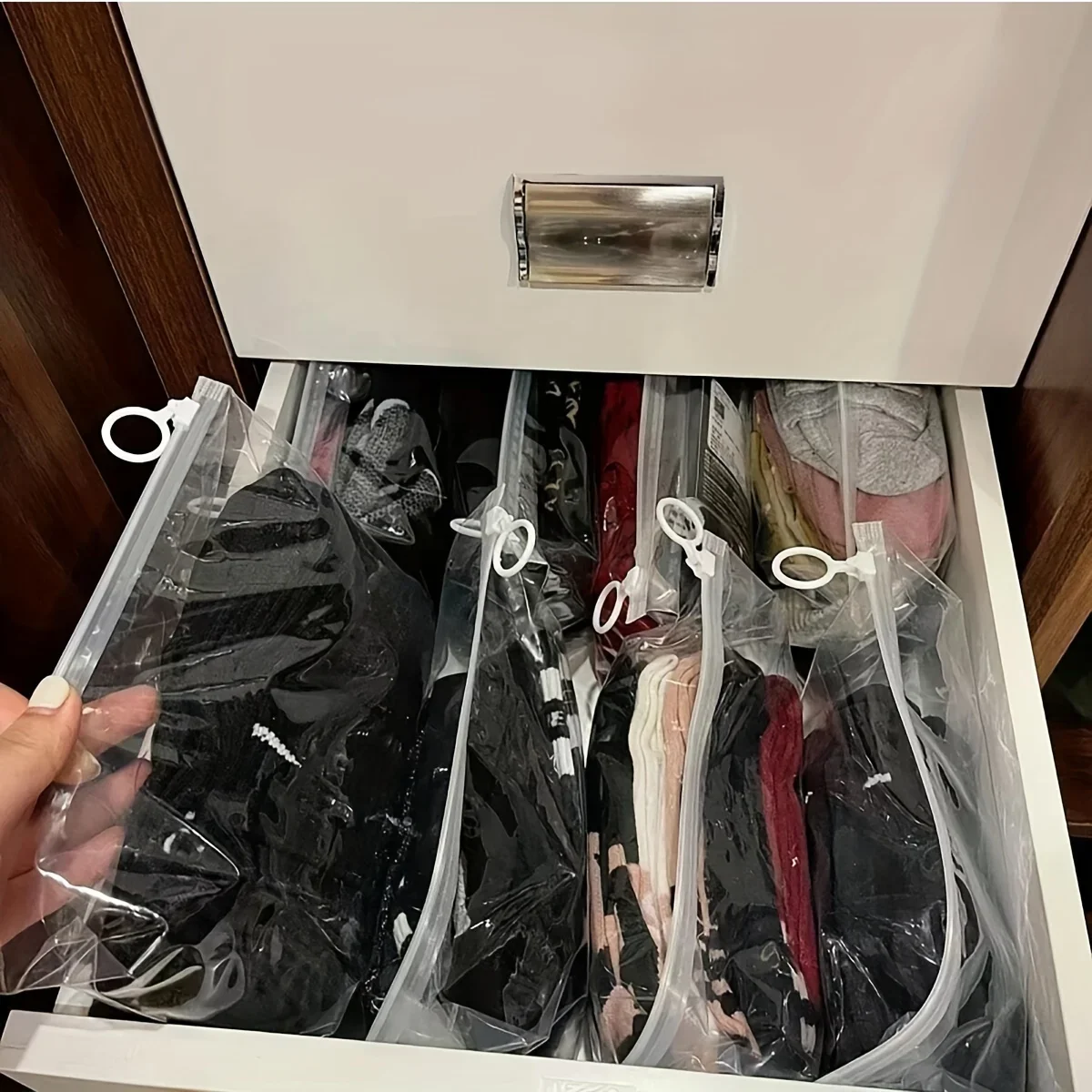 10 قطعة حقيبة حزمة بلاستيكية بيضاء شفافة بقفل بسحاب مع فتحة تعليق بسحاب ذاتية الختم أكياس تغليف بولي شفافة بسحاب