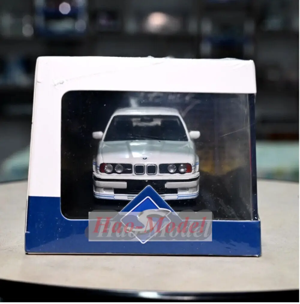 Solido 1/43 For ALPINA B10 E34 Alloy Diecast Model Car Simulation Kids Toys Boys Birthday Gifts Hobby Display Ornaments White