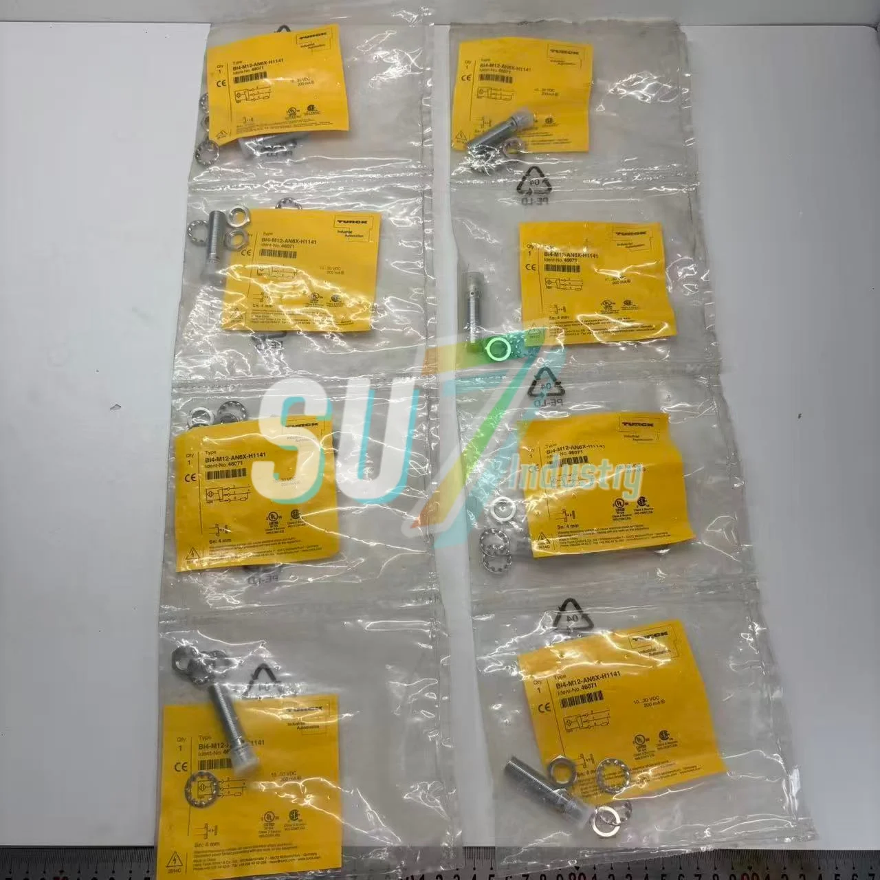 BI4-M12-AN6X-H1141 مستشعر مفتاح القرب الجديد في الصندوق