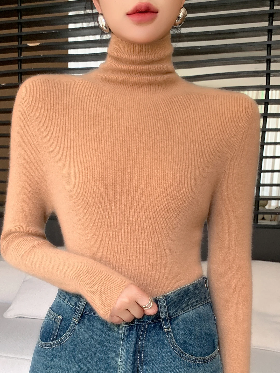 เสื้อไหมพรมถักทรงยาวสำหรับผู้หญิง คอปก ทรงเข้ารูป สวมใส่สบาย เนื้อผ้านุ่ม ใส่เป็นเสื้อตัวในสำหรับฤดูใบไม้ร่วงและฤดูหนาว