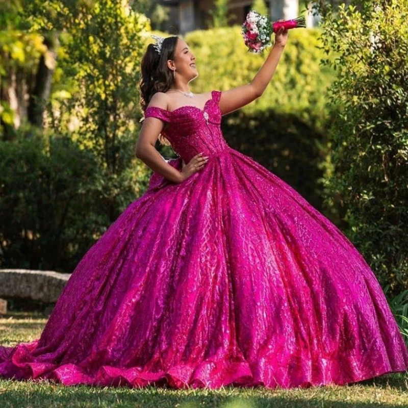 

Розово-красные блестящие платья Quinceanera с открытыми плечами и блестками, аппликация из бисера, хрустальный бант, тюлевое платье Sweet 16, XV Vestidos De 15 Anos