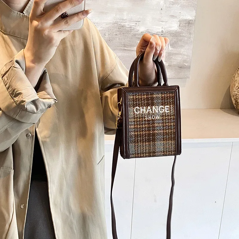 

2025 Wool Tote Bag for Women - Checkered Leopard Print, Pleated Organizer Purse, Winter Shoulder Handbag for Travel & Daily Use