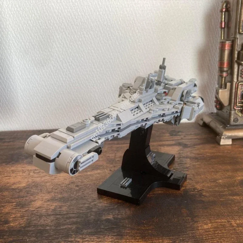 551PCS MOC Space War Galactic Starcruiser Halcyon Midi Scale SpaceShip Battle Model Building Blocks Diy Educational Toy Gift