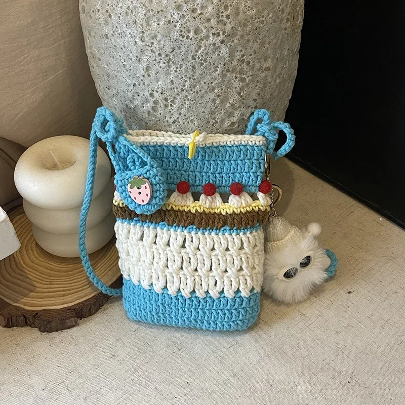 

2025 высококачественные универсальные женские сумки для поездок на работу, пряжа в стиле пэчворк, полые сумки через плечо, милые женские сумки с нитью, распродажа