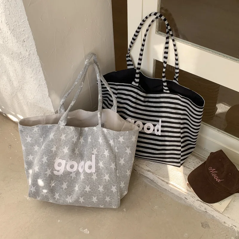 

Модная простая повседневная сумка-тоут в корейском стиле с большой вместимостью, универсальная и стильная, для ежедневного использования.