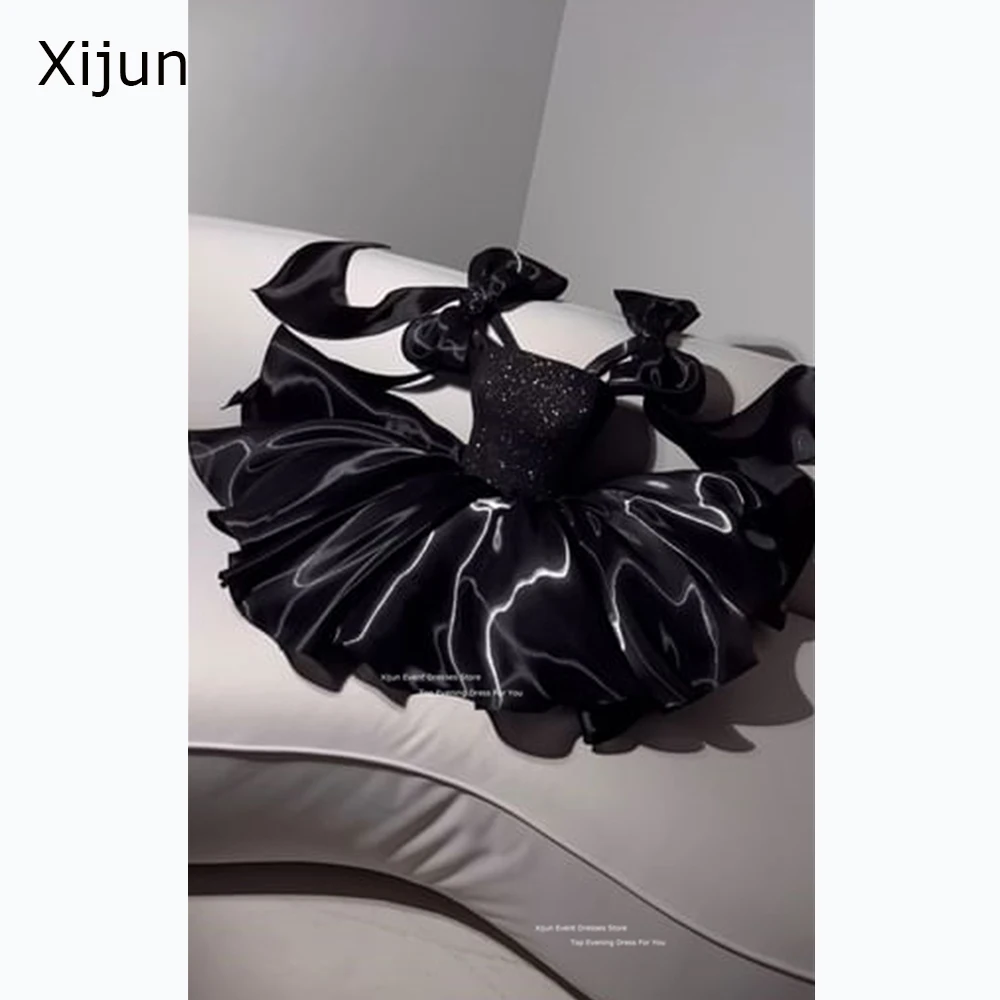 Xijun 블랙 글리터 짧은 이브닝 드레스, 활 스트랩, A 라인 미니 무도회 드레스, 연인 정장 무도회 가운, 맞춤형 2025 