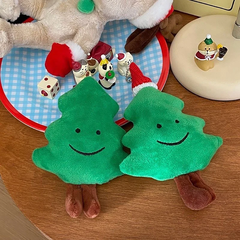 Cute Plush Smiling Christmas Tree Wearing Hat Doll Green Christmas Pine Tree Party Ornament Keychain Decoration Bag Pendant Gift