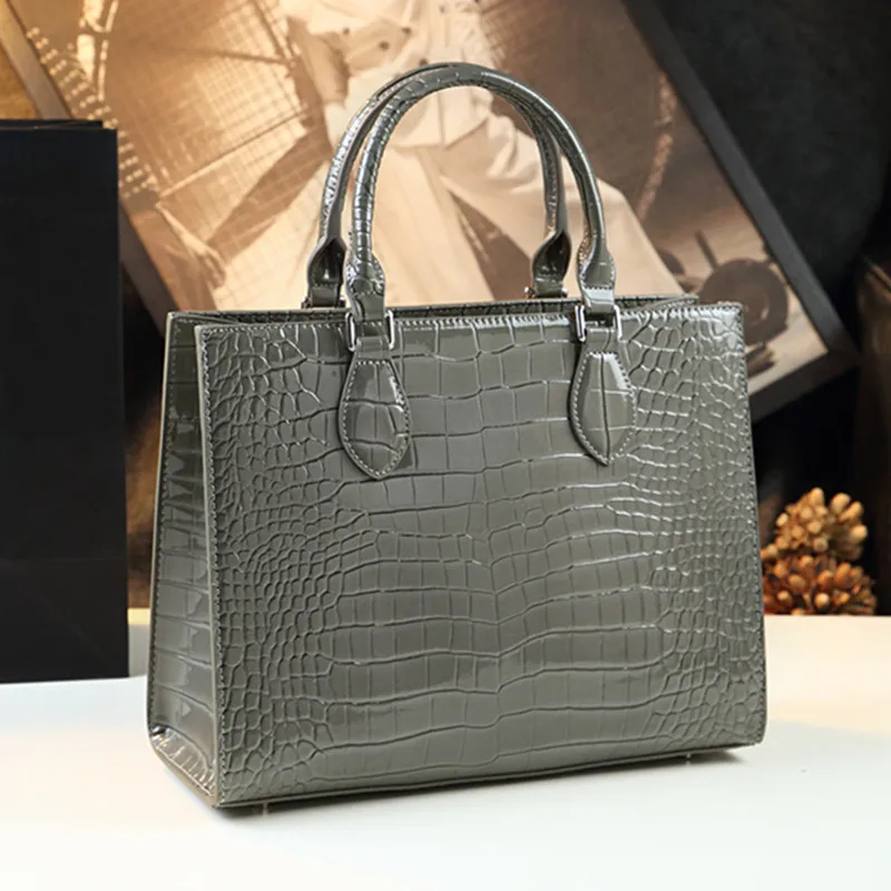 

Gray Crocodile Pattern Leather Women Handbags Luxury Fashion Lady Tote Bag Large Capacity Mom Shoulder Messenger Bags