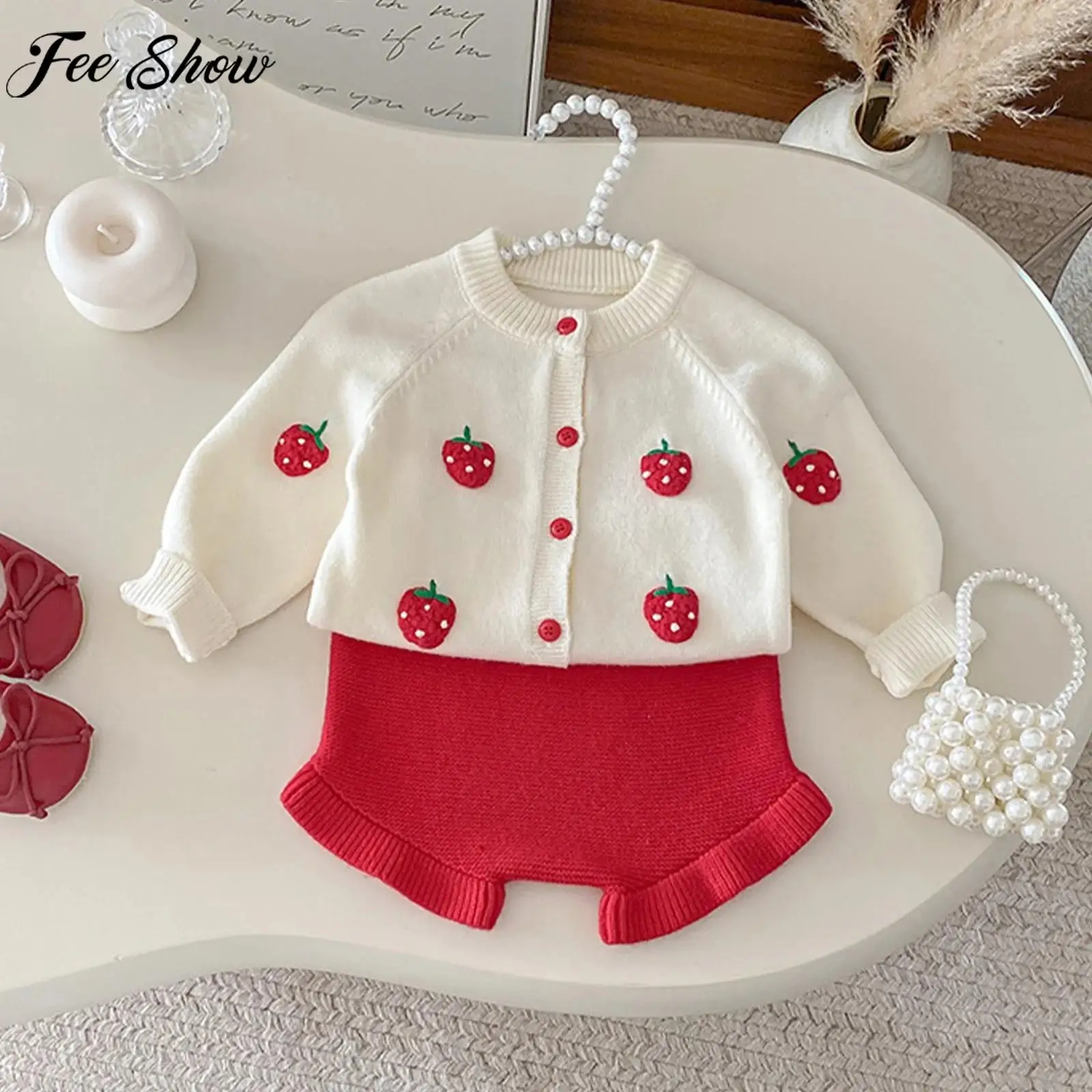 

Осенне-зимний повседневный милый милый свитер для маленьких девочек, трикотаж с длинными рукавами и пуговицами, клубничный вязаный кардиган, пальто с шортами, комплект