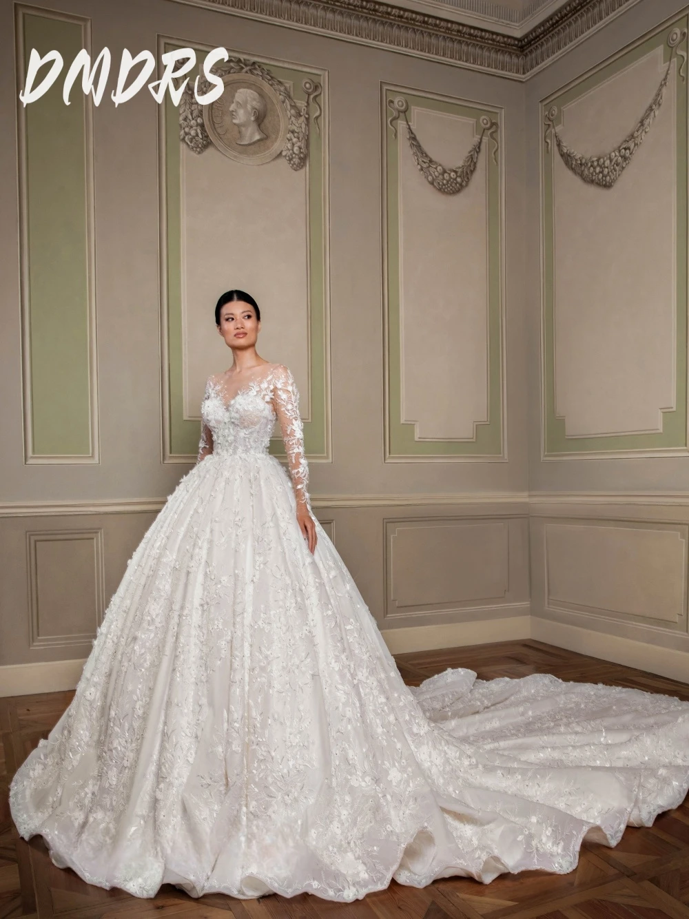 

Magnificent Ball Gown Floral Wedding Dress Women Romantic O Neckline Shiny Appliques Stylish Delicate Long Customized Bride Wear