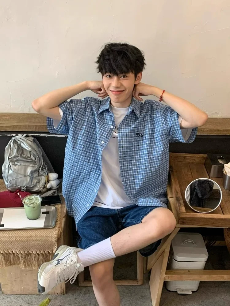 

Американская футболка премиум-класса в синюю клетку с вышитыми буквами, свободная повседневная футболка для мужчин и женщин, летняя, в стиле колледж...