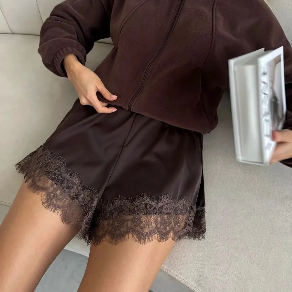 Fashion Elastic Waist Lace Satin Shorts Patchwork Design Wide Leg Boxer Slip Elegant Y2K Style Mini Shorts Women