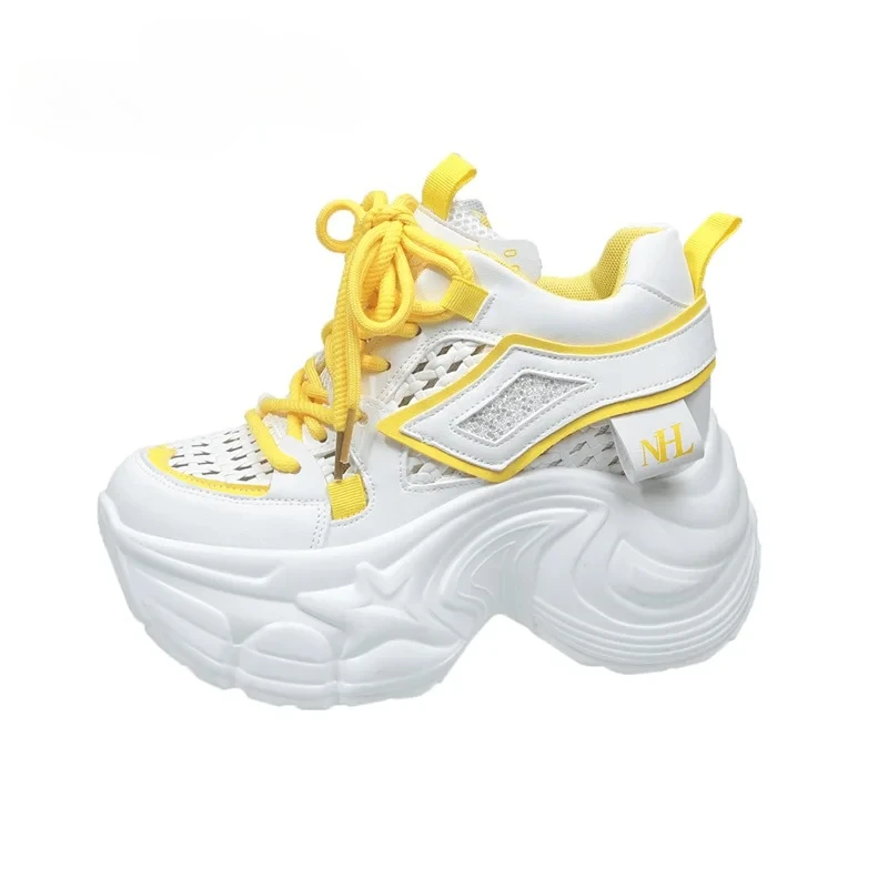 

Новинка 9 см, массивные кожаные кроссовки 2025 года, летняя повседневная вулканизированная обувь, женские дышащие сетчатые кроссовки на высокой платформе, спортивная обувь для папы