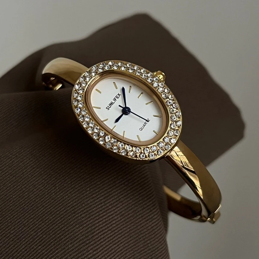 Famous Brand Women Watch Diamond Encrusted Oval Dial Quartz Wristwatch Luxury Gift Bracelet Watch Dropshipping Clock Reloj Mujer