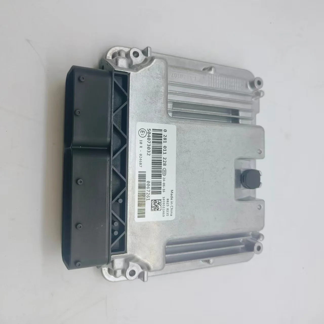 high quality 0281011228 504073032 ECU Engine Computer Board Electronic Control Unit EDC16C8 for Iveco