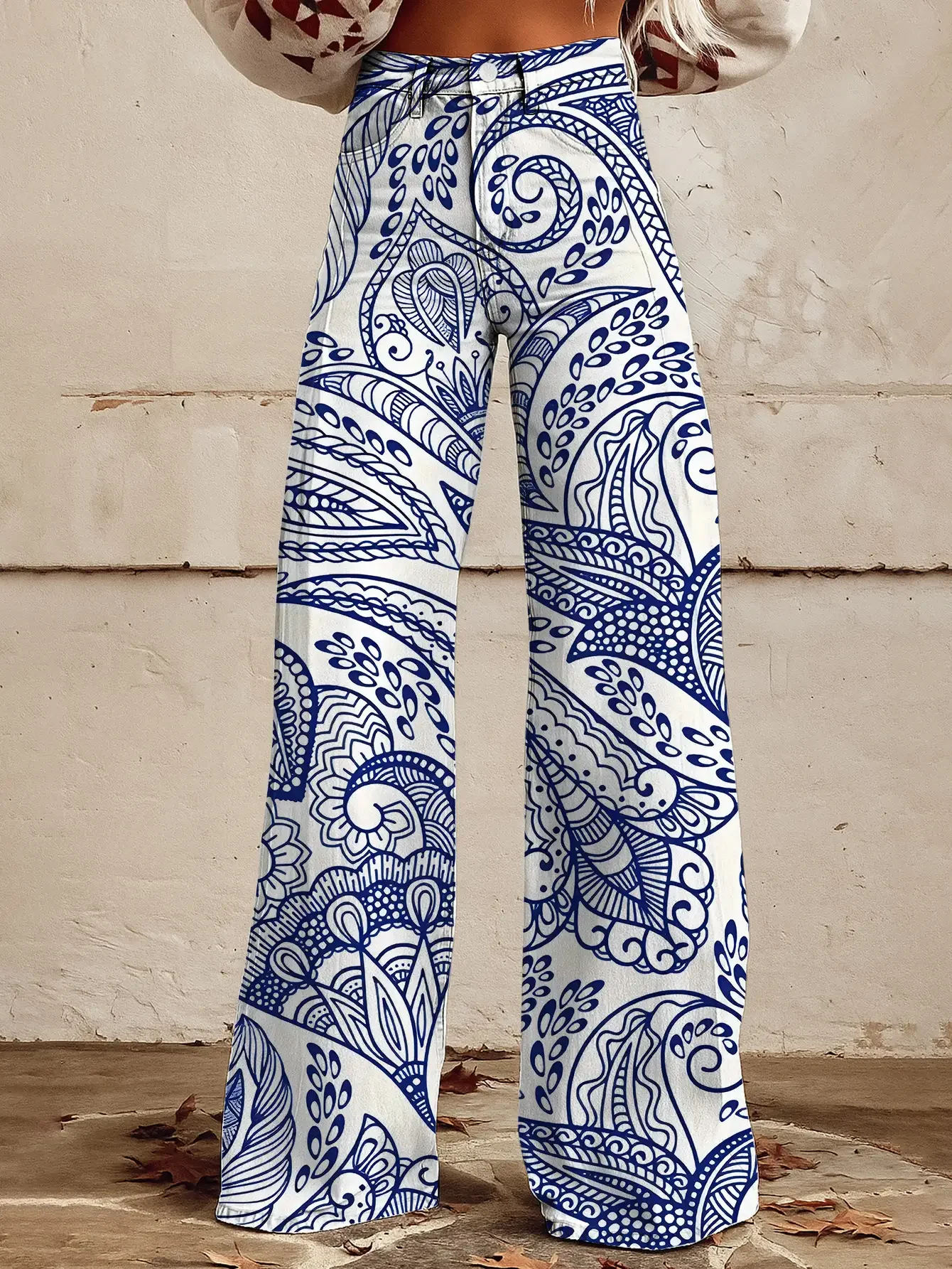  The Charm of Geometric Patterns in African Tribal Art: Printed Loose Horn Imitation Jeans