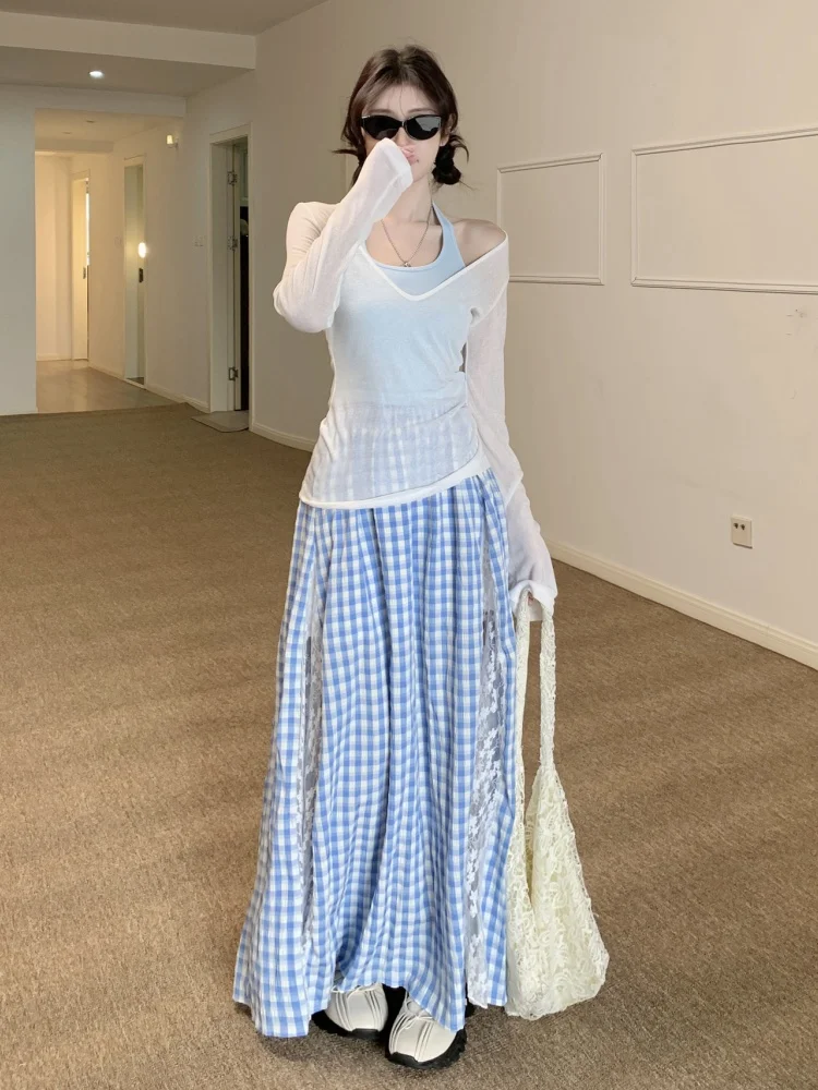 

Женский комплект из трех предметов: футболка с V-образным вырезом и кружевными вставками, белая накидка, весенняя клетчатая юбка, с длинным рукавом, из полиэстеровой смеси