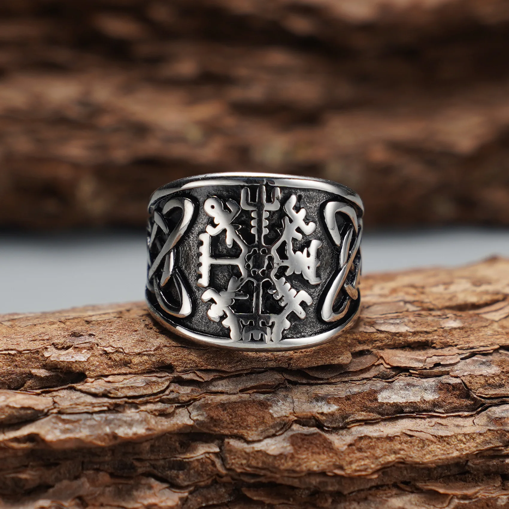Herren-Ring aus 316L Edelstahl im nordischen Wikinger-Vintage-Stil mit keltischem Knoten, Wikinger-Runen-Schutz, ideal für den täglichen Gebrauch und als Geschenk. – Detail 4