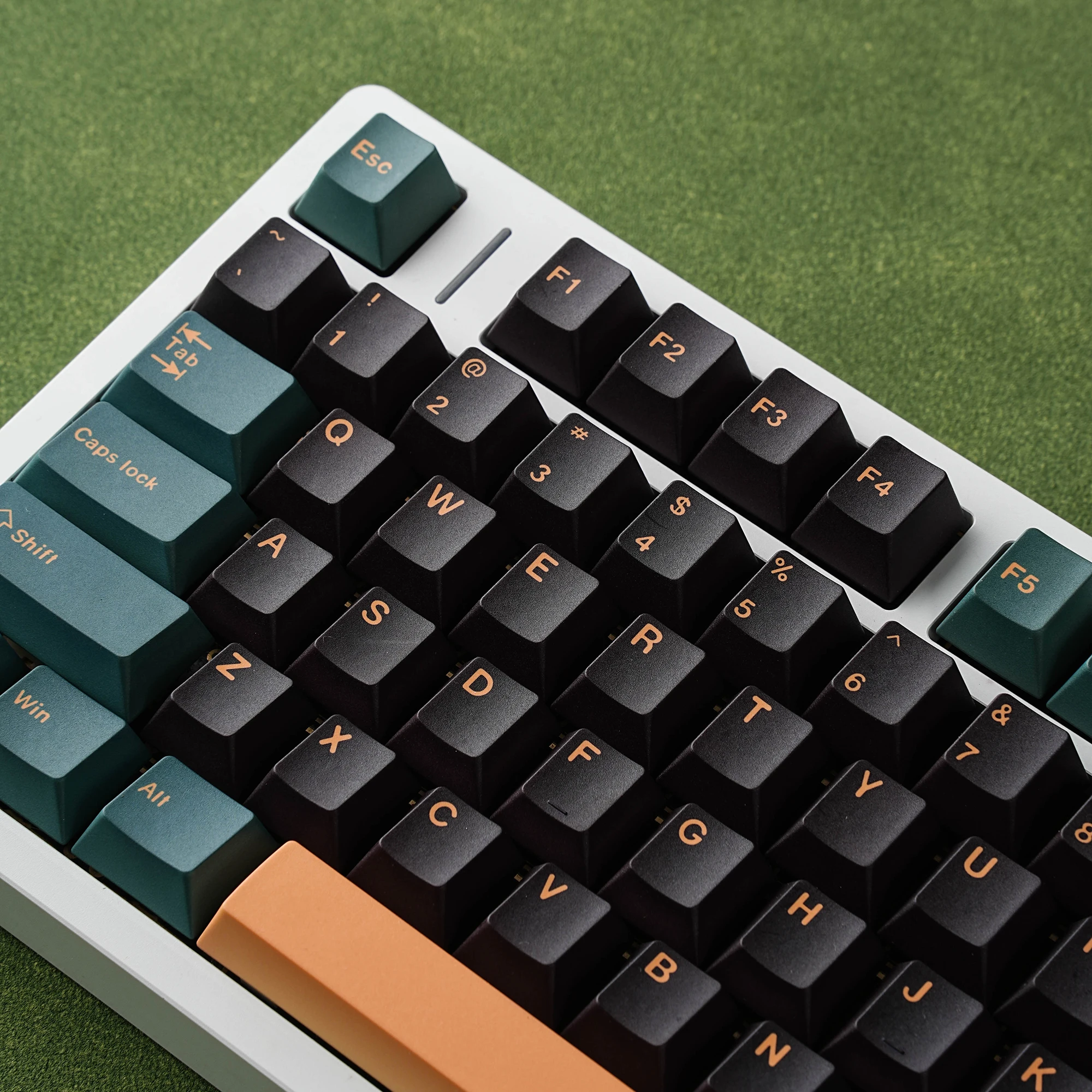 

Mars Green Keycaps Dye Sub Spanish Arabic French Russian Japanese German Korean ISO By JCM 143 Keys For Mechanical Keyboard