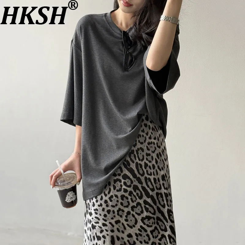 

HKSH Summer New Women Chic T-shirt O-neck Short Sleeve Solid Color High Street Elegant Tide Temperament Tees Casual Tops HK10768