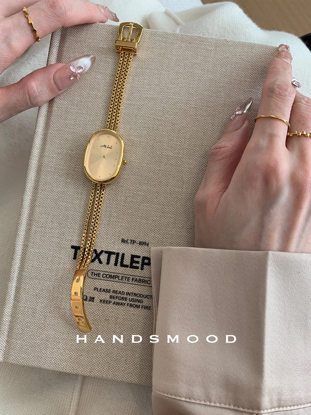 Luxury women's watch, high-end gold oval dial, tassel chain design belt buckle, ladies quartz watch, women's gift, women's watch