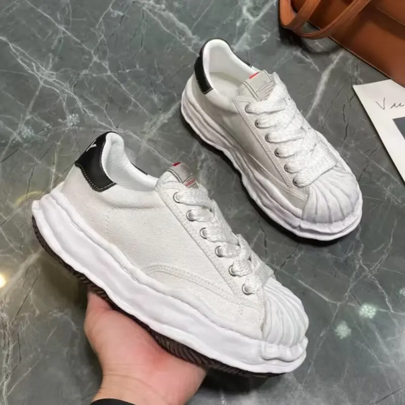 

Designer Brand Dissolved Shoes Men's Shell Head Thick soled Canvas Shoes Lace up Board Shoes Couple Style Women
