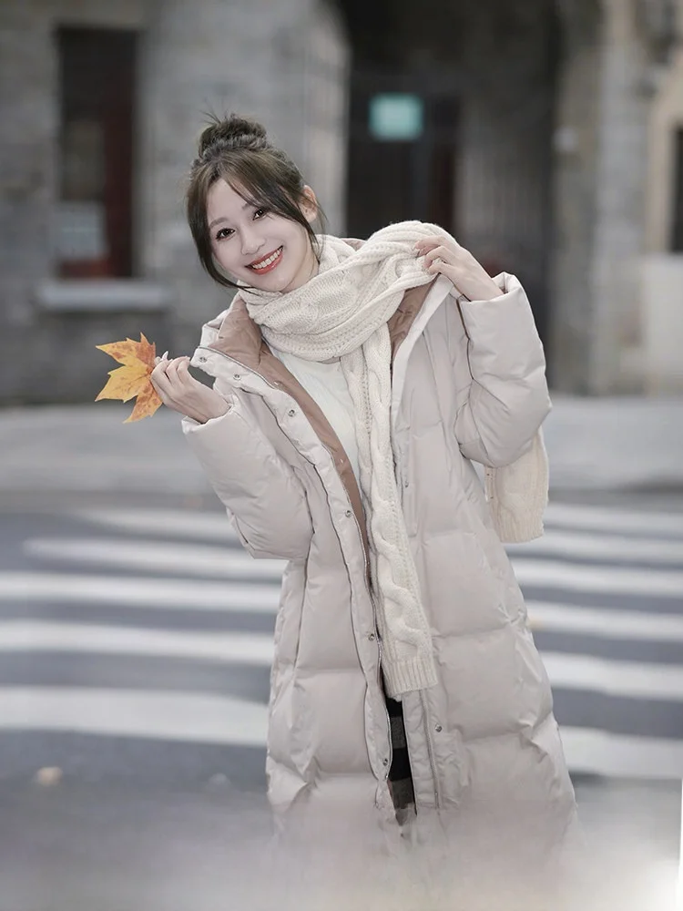 

Женская зимняя куртка Bosideng с гусиным пухом, новая модель, с капюшоном, длинная, теплая, утолщенная, модная, для повседневной носки, из синтетической кожи.