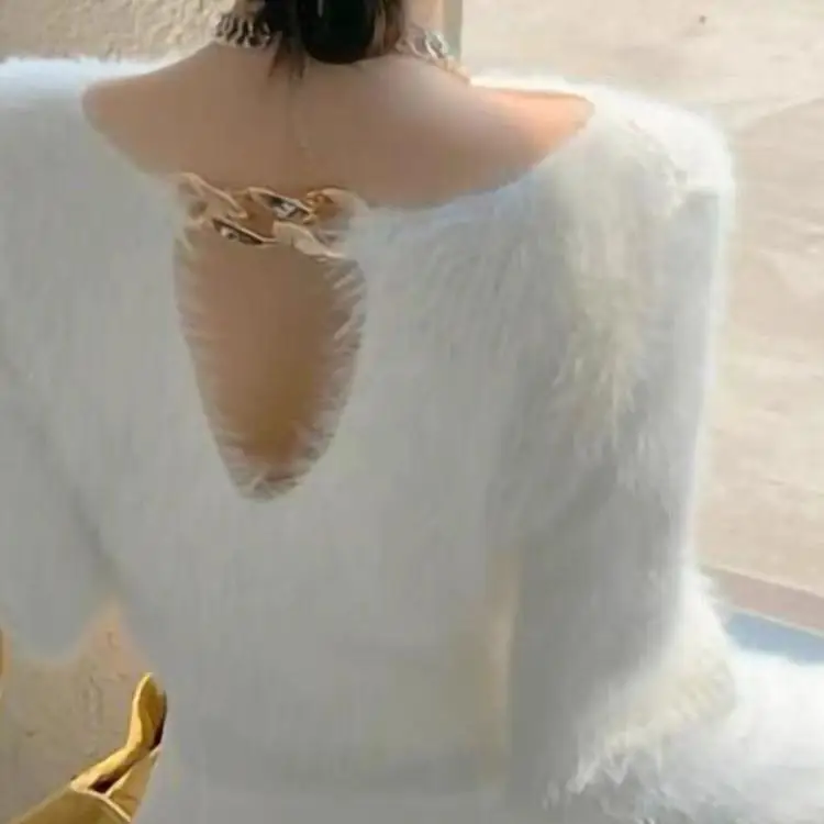 เสื้อคลุมขนเฟอร์เทียม ดีไซน์แฟชั่นฤดูใบไม้ร่วง-ฤดูหนาว ดีไซน์เก๋ไก๋ ปกคอวี ผ้าขนเทียม นุ่มสบาย ใส่แล้วดูเพรียวบาง...