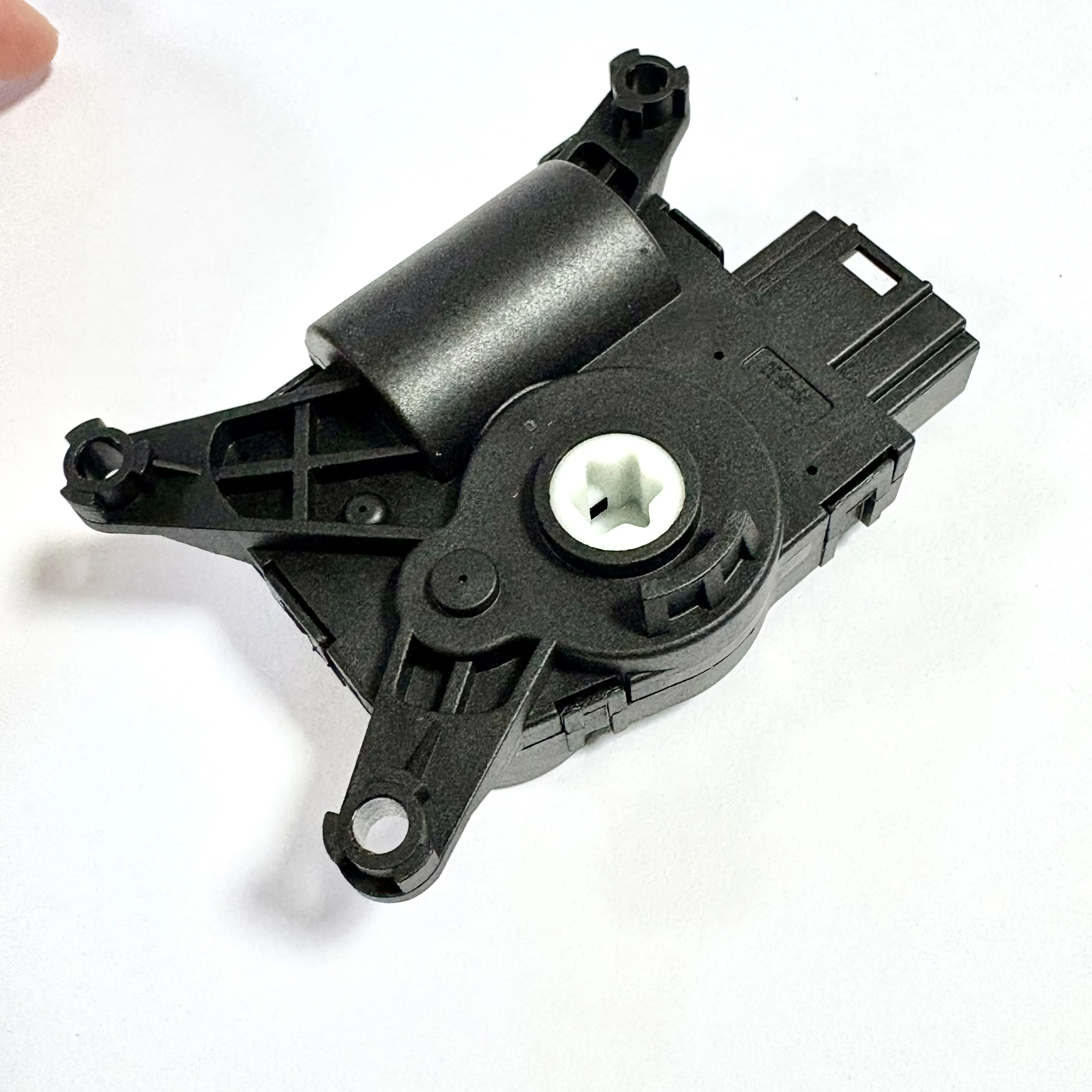 Heizungsklappen-Stellmotor 2-PIN für Jetta Golf Tiguan Touran TAO TRO A3 Q2 Q3 OE 2Q0907511D 5Q0907511H 1K0907511M – Detail 5