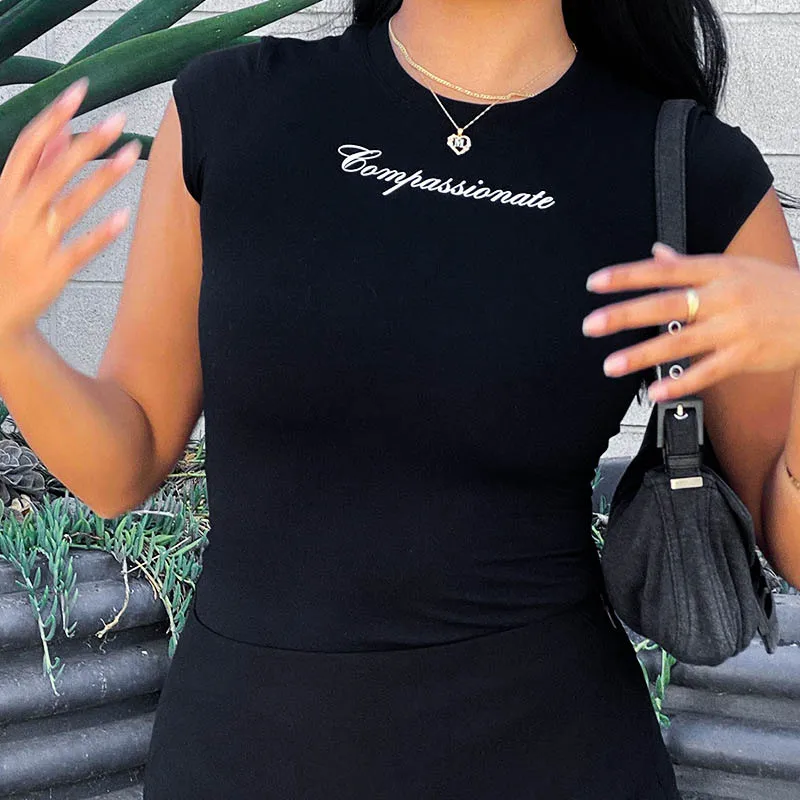Crop Tops mit Buchstabenaufdruck für Damen, schwarze T-Shirts, kurze Ärmel, grafisches T-Shirt, Y2k-Streetwear
