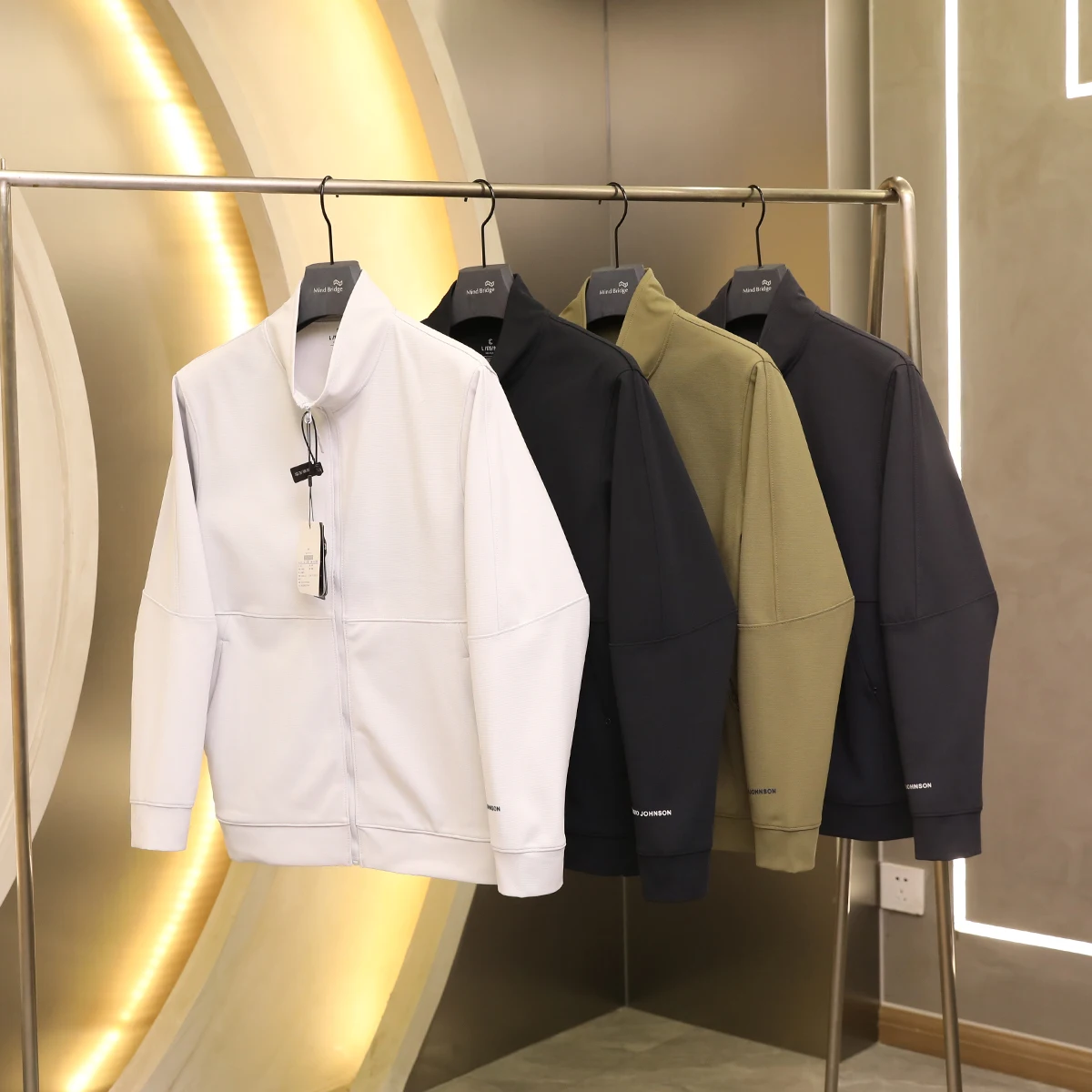 سترة محبوكة جديدة للربيع والخريف في الهواء الطلق سترة غير رسمية قابلة للتمدد وياقة واقفة