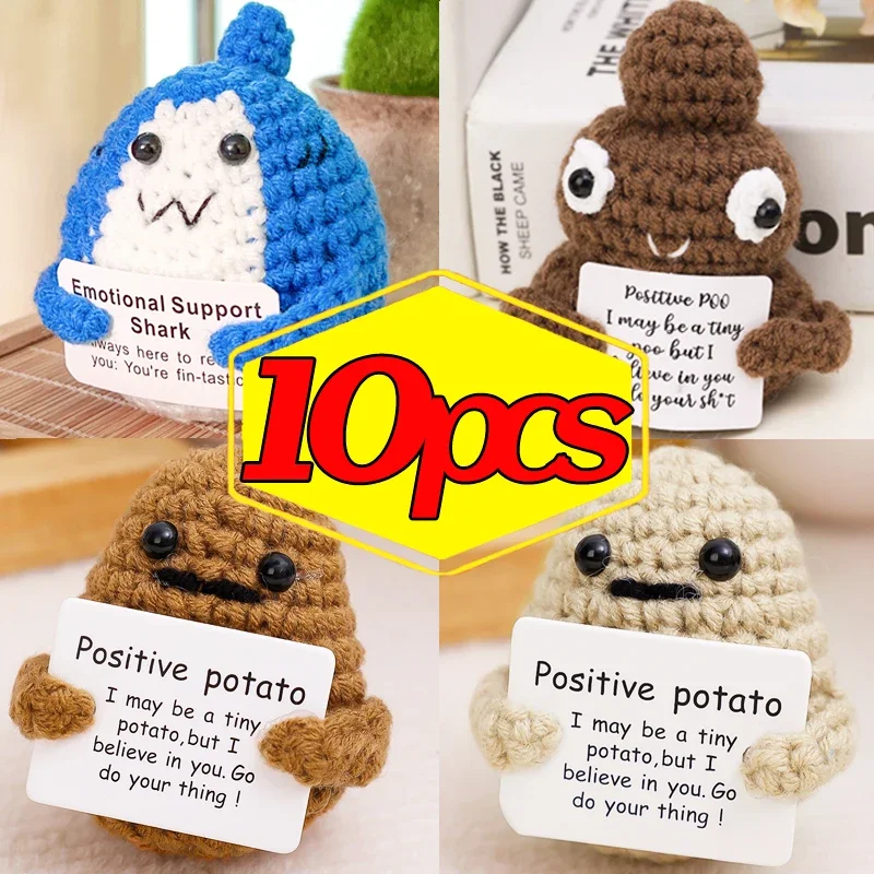 Nieuwe Positieve Energie Haai Pop Met Kaart Grappige Gehaakte Aardappel Komkommer Kak Handgemaakte Gebreide Pluche Poppen Ornamenten Decors Ambachten