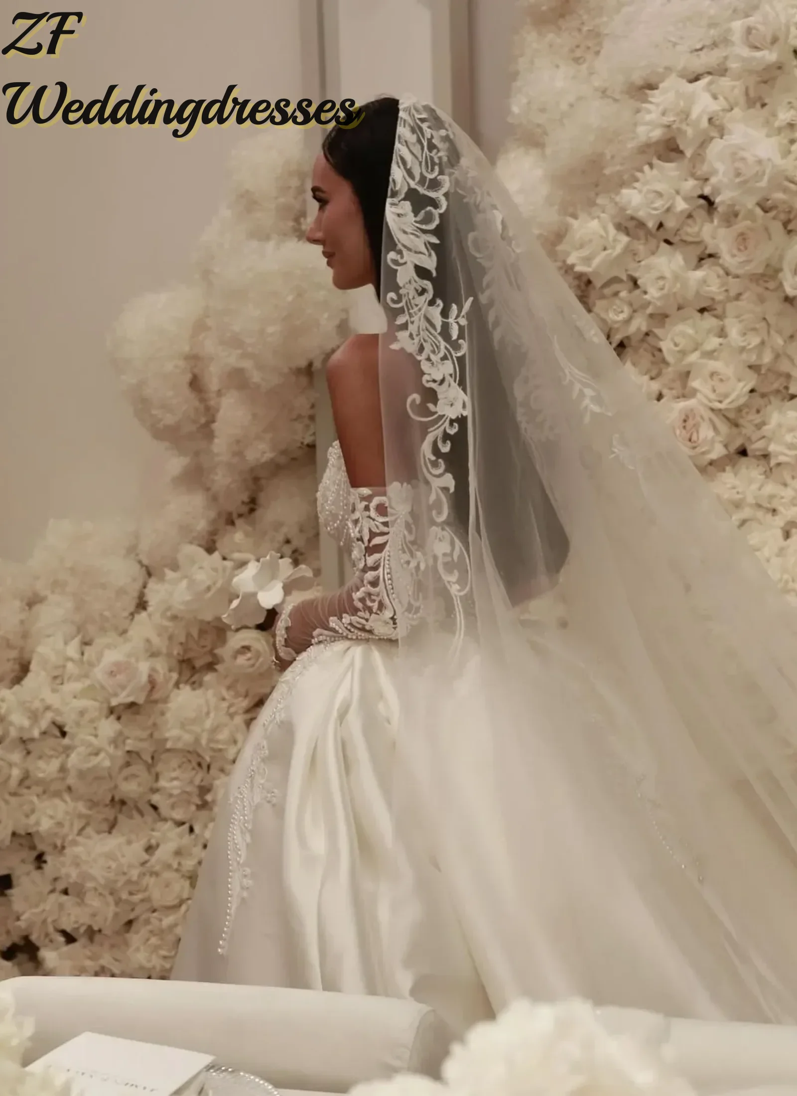 Customzied Luxury Arabic Women's A-line Wedding Dresses New Elegant Strapless Lace Bridal Dress Detachable Long Sleeve Sexy2026