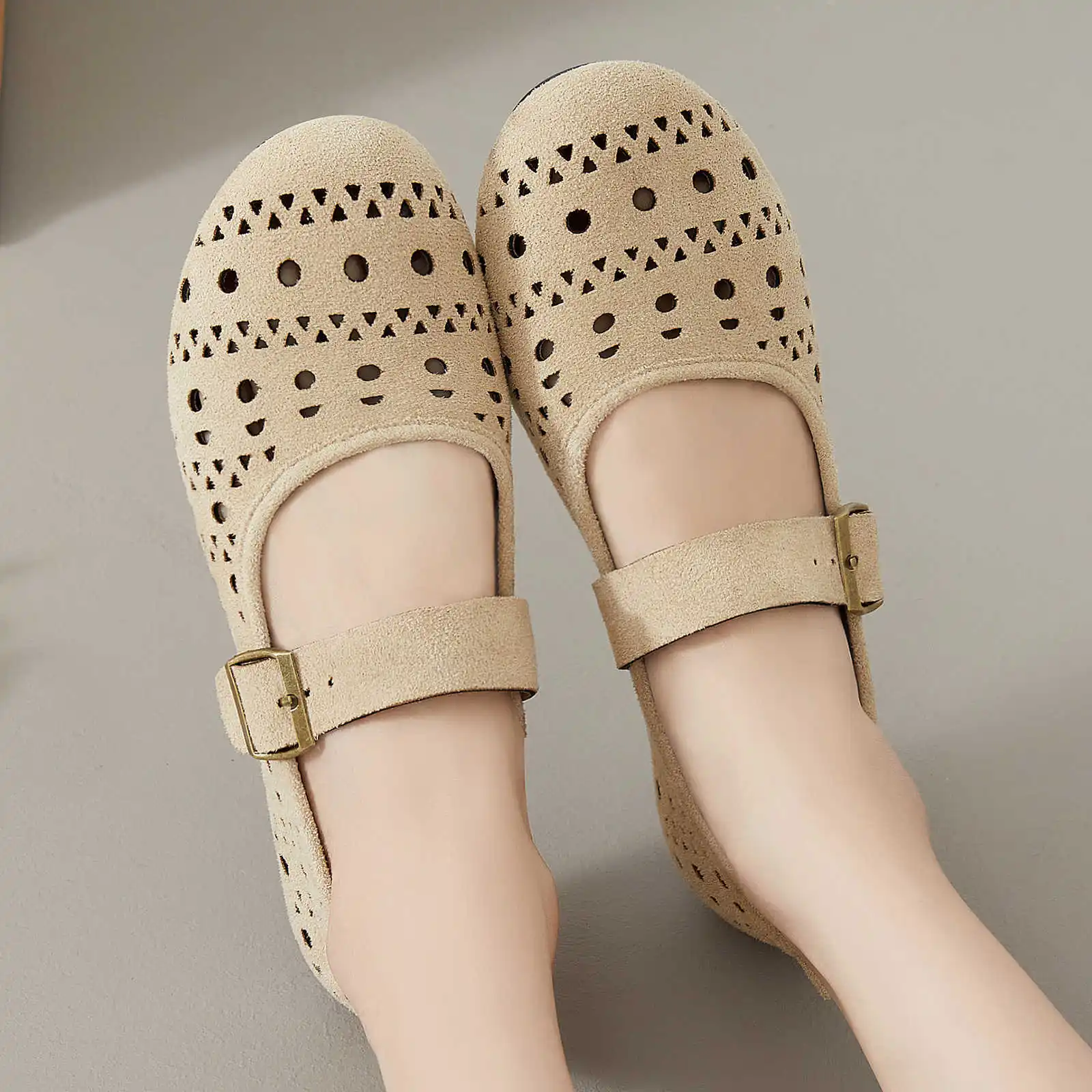 

Women's Hollow Out Dot Ballet Mary Jane Flats Casual Round Toe Ankle Footwear Strap Vintage Comfortable Daily Wear Flat Shoes